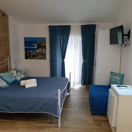 Alojamento de Acomodação e Pequeno-almoço Oltremare 4*